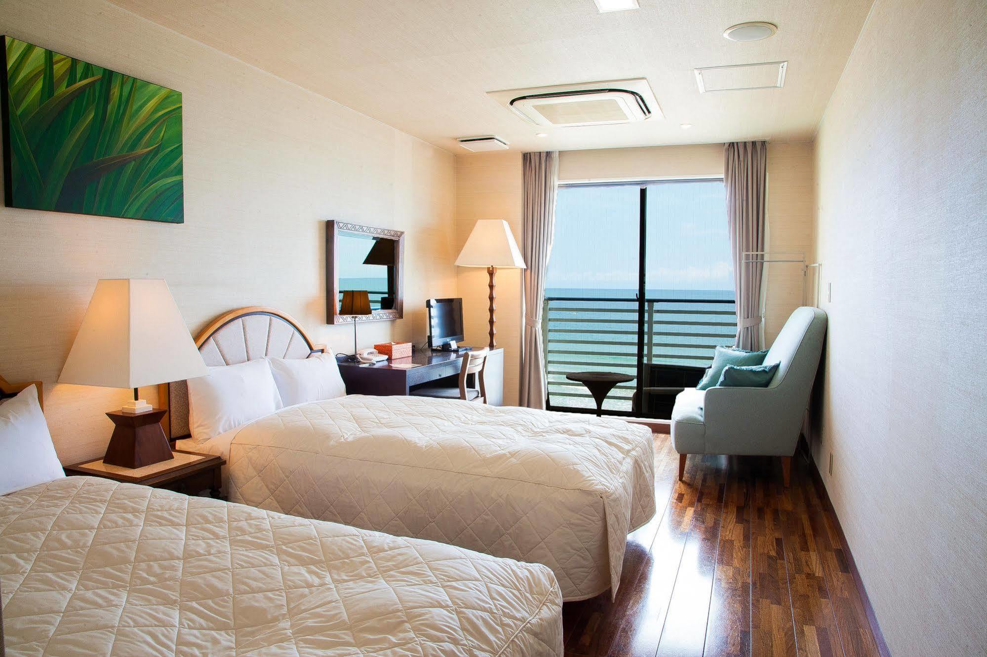 Sayan Terrace Hotel & Resort Onjuku Exteriör bild